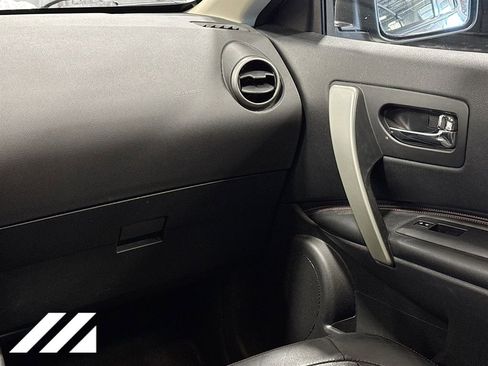 Used 2012 Nissan Rogue SL AWD/4WD image 27