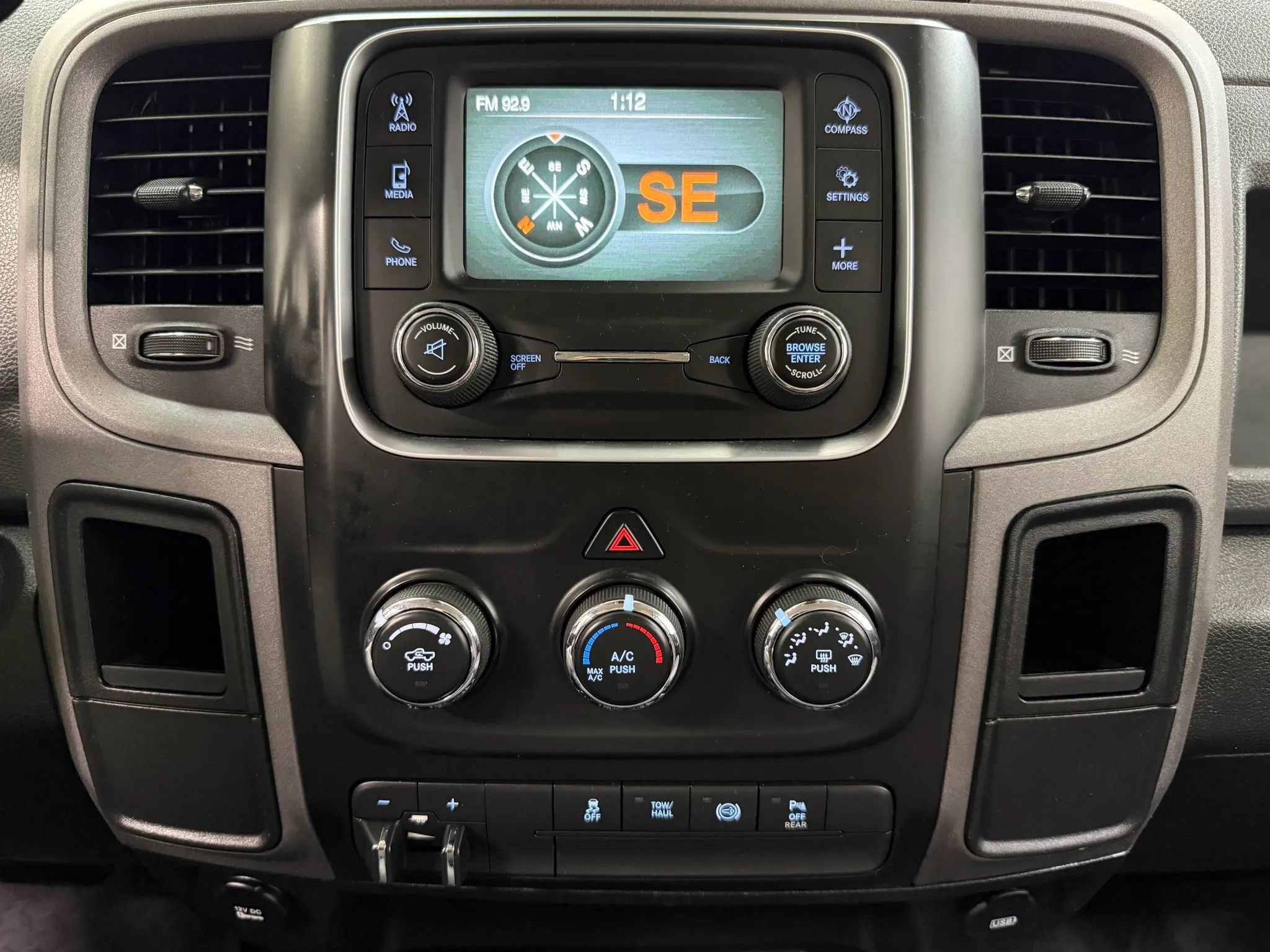 Used 2017 RAM 2500 Tradesman w/ Chrome Appearance Group AWD/4WD image 21