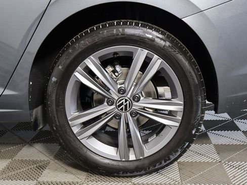 Used 2023 Volkswagen Jetta SE w/ Panoramic Sunroof Package image 14