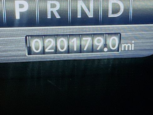 Used 2024 RAM 2500 Laramie w/ Safety Group image 19