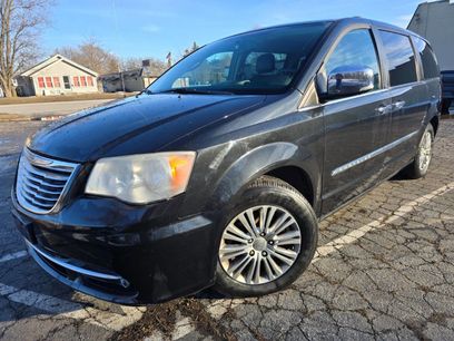 Used 2014 Chrysler Town & Country Touring-L w/ Driver Convenience Group