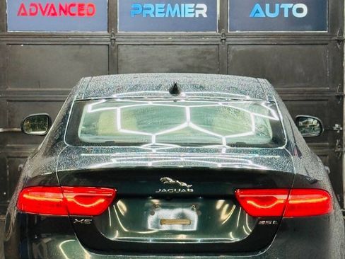 Used 2017 Jaguar XE Premium image 14