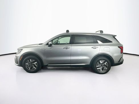 Used 2023 Kia Sorento EX w/ Panoramic Sunroof Package FWD image 4
