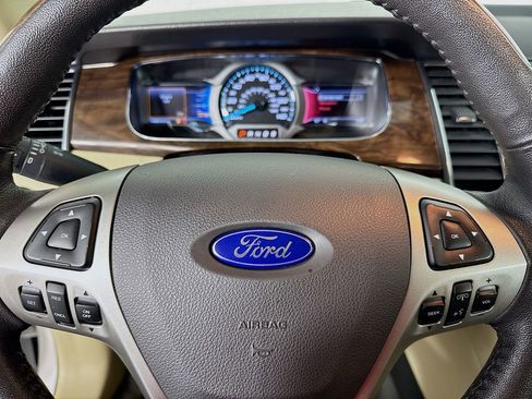 Used 2017 Ford Taurus Limited image 16