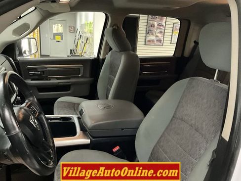 Used 2017 RAM 1500 Classic SLT w/ SLT Plus D←cor Group image 18