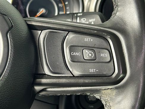 Used 2022 Jeep Gladiator Sport AWD/4WD image 25