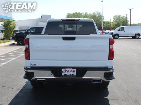 Used 2023 Chevrolet Silverado 1500 LT w/ Z71 Off-Road Package AWD/4WD image 5