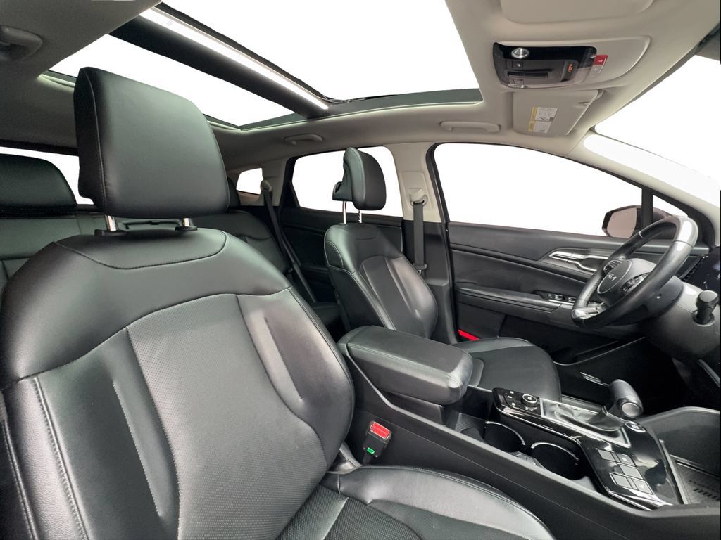 Used 2023 Kia Sportage SX FWD image 29