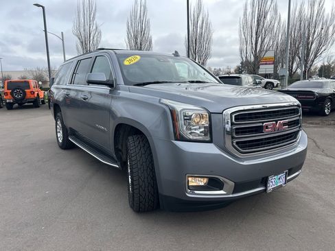 Used 2020 GMC Yukon XL SLT image 9