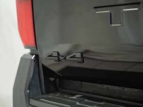 Used 2024 Toyota Tacoma TRD Off-Road AWD/4WD image 7