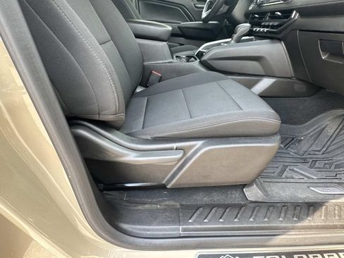 Used 2024 Chevrolet Colorado Trail Boss w/ LPO, Dark Essentials Package AWD/4WD image 12