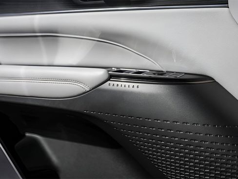 Certified 2024 Cadillac Lyriq Luxury image 19