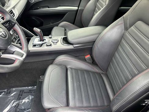 Used 2024 Alfa Romeo Stelvio AWD image 15