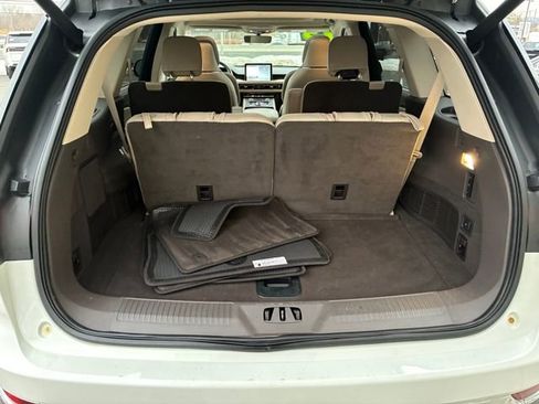 Used 2023 Lincoln Aviator Reserve w/ Equipment Group 201A image 5