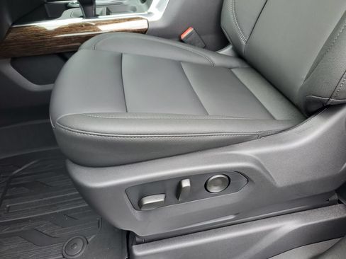 New 2026 GMC Sierra 1500 AT4 w/ AT4 Premium Package AWD/4WD image 16