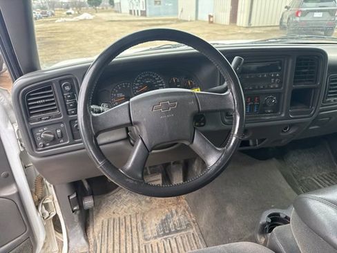 Used 2005 Chevrolet Silverado 1500 LS w/ Light Duty Power Package image 13