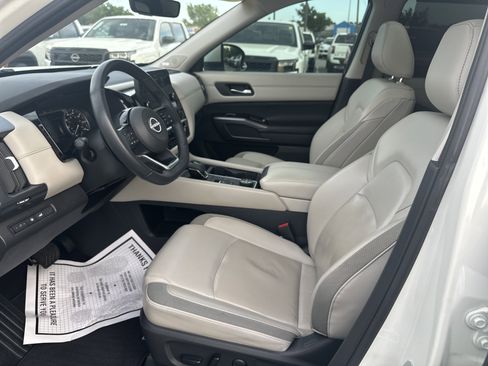 Certified 2023 Nissan Pathfinder SL w/ SL Premium Package image 13