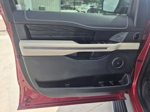 Used 2018 Ford Expedition Platinum RWD image 13