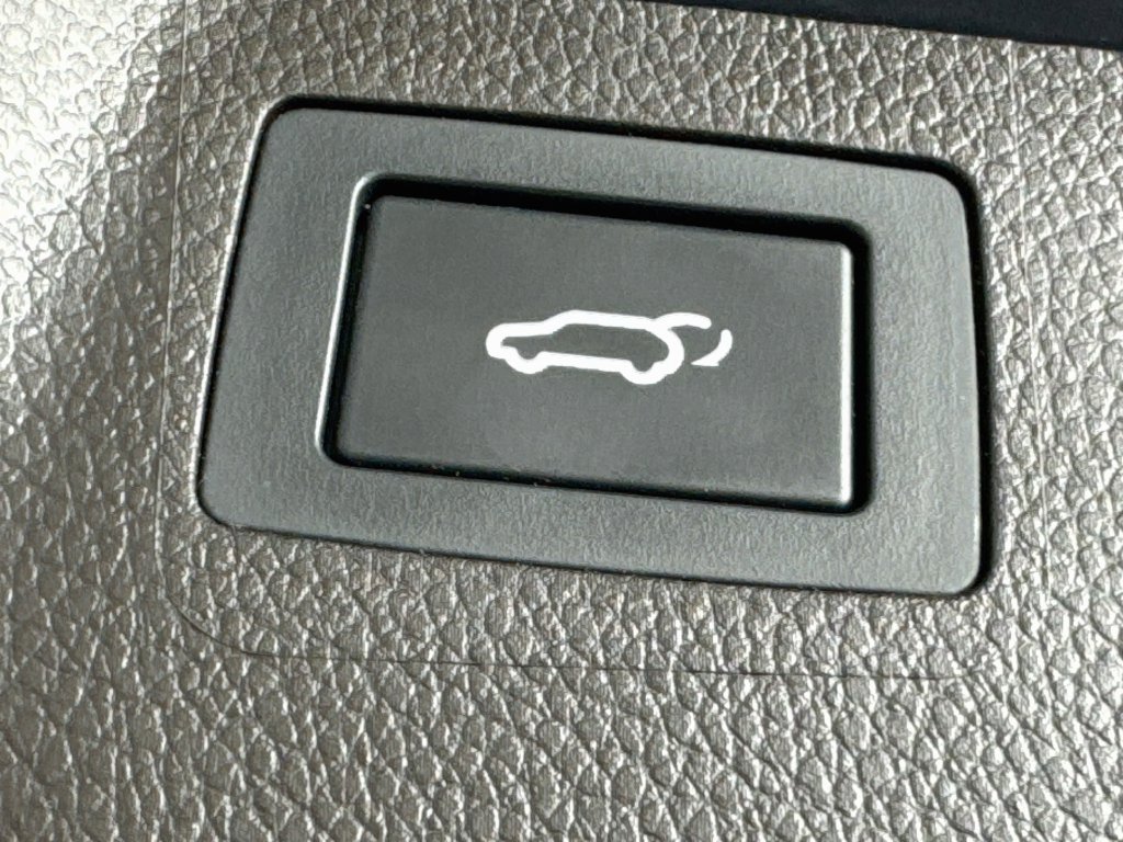 Used 2018 Hyundai Santa Fe Sport AWD/4WD image 33