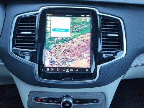 Used 2024 Volvo XC90 B6 Plus image 25