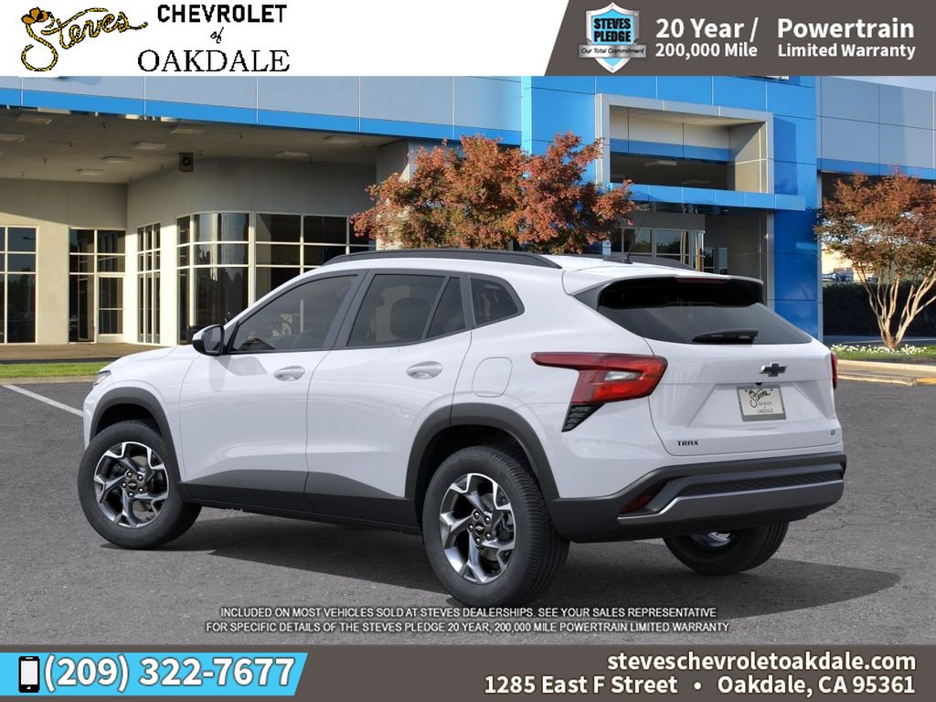 New 2026 Chevrolet Trax LT w/ Driver Confidence Package FWD image 3