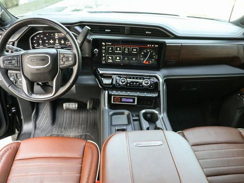 Used 2024 GMC Sierra 3500 Denali Ultimate image 37