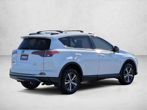 Used 2017 Toyota RAV4 XLE image 5