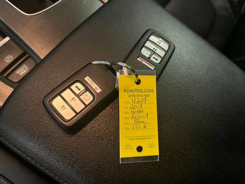 Used 2018 Honda Accord Sport image 12