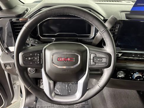 Used 2024 GMC Sierra 1500 Elevation w/ X31 Off-Road Package AWD/4WD image 16