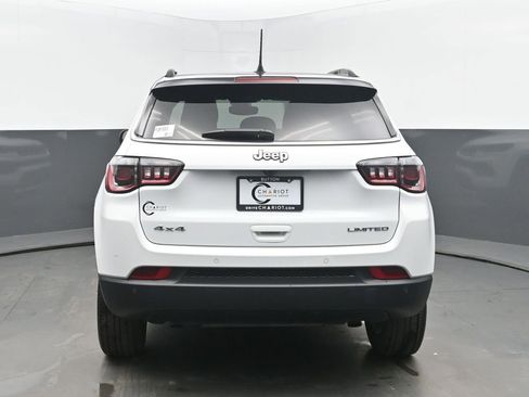 Used 2025 Jeep Compass Limited image 5