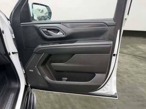 Used 2022 Chevrolet Suburban RST w/ Luxury Package AWD/4WD image 34