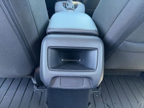 Used 2025 Honda HR-V LX image 10