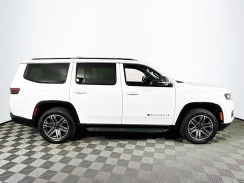 Used 2024 Jeep Wagoneer Series II w/ Flexible Seating Group RWD image 8