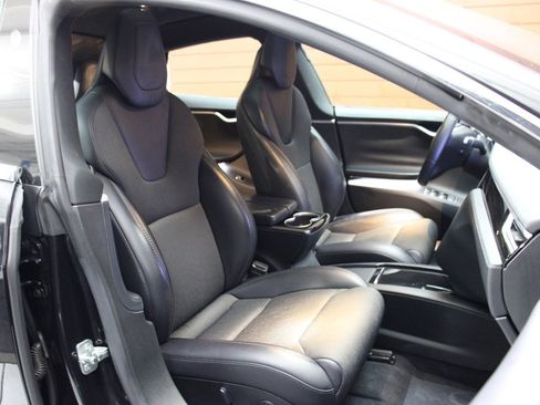 Used 2018 Tesla Model S 75D image 31