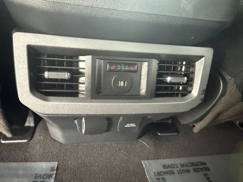 Used 2023 Ford F350 Lariat w/ Chrome Package image 31