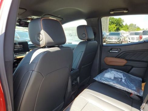 New 2026 GMC Canyon AT4 AWD/4WD image 10