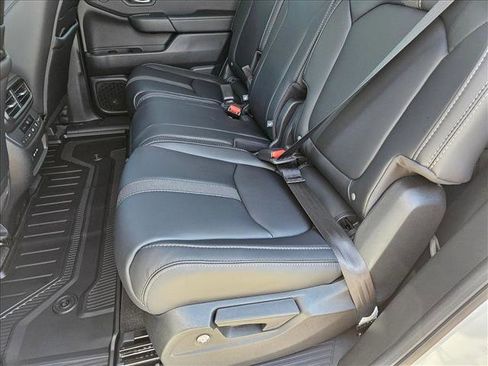 New 2025 Honda Pilot EX-L image 16
