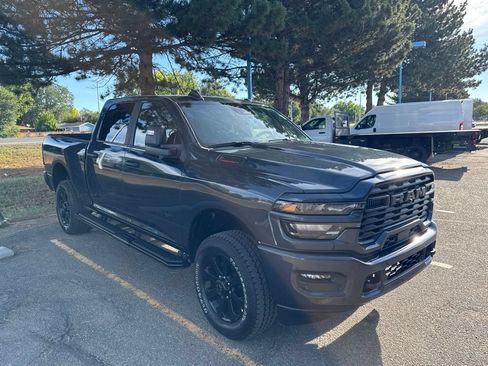Used 2025 RAM 2500 Big Horn AWD/4WD image 6