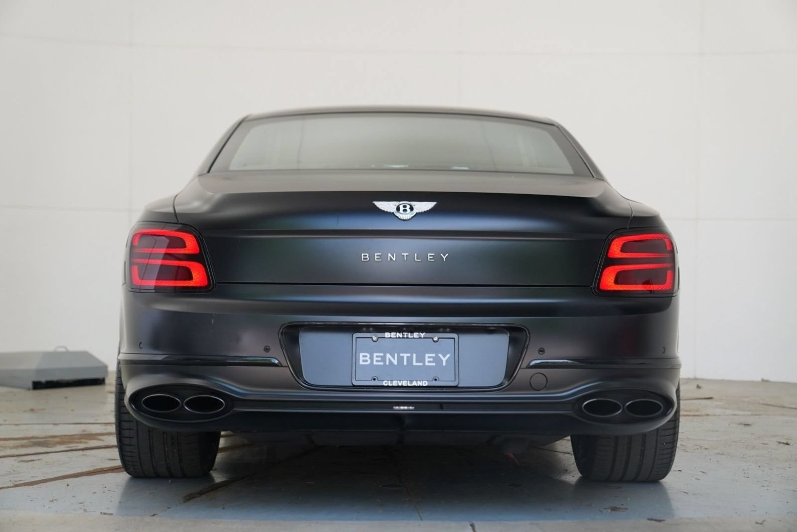 Used 2023 Bentley Flying Spur S V8 AWD/4WD image 22