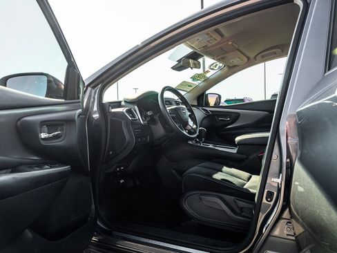 Used 2023 Nissan Murano S FWD image 17