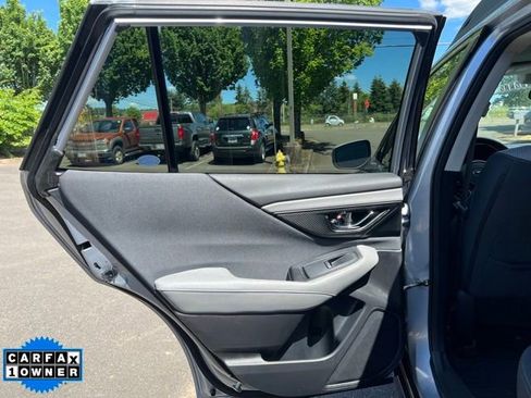 Used 2022 Subaru Outback Premium AWD/4WD image 11