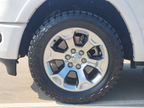Used 2020 RAM 1500 Laramie w/ Sport Appearance Package AWD/4WD image 13