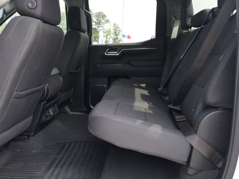 Used 2025 Chevrolet Silverado 1500 LT image 10