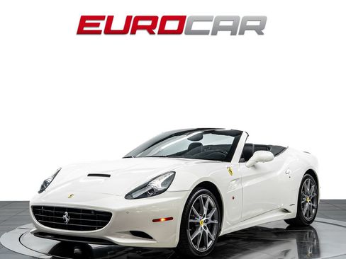 Used 2013 Ferrari California RWD image 1