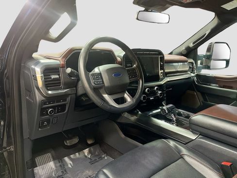 Used 2023 Ford F150 Lariat AWD/4WD image 9