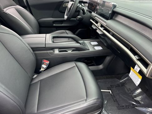 New 2027 Kia Telluride S image 13