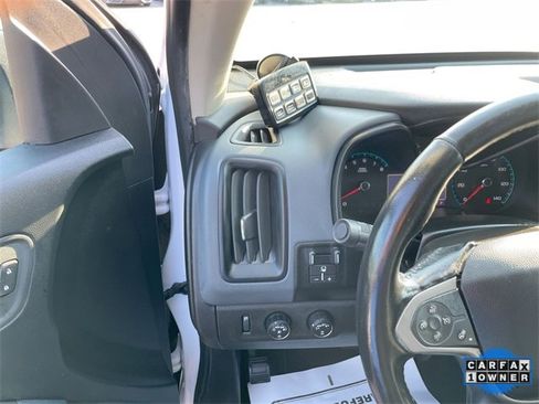 Used 2022 Chevrolet Colorado Z71 image 12