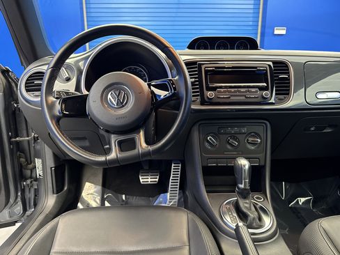 Used 2013 Volkswagen Beetle 2.0T image 21