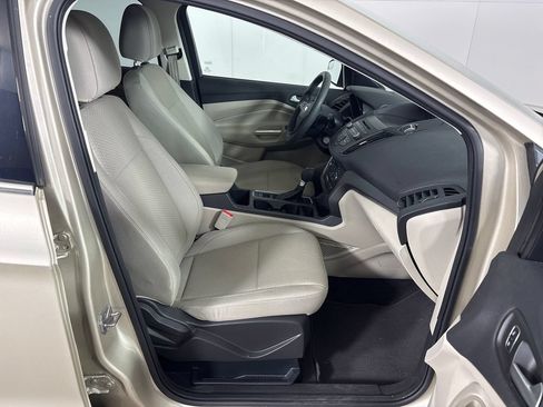 Used 2017 Ford Escape SE FWD image 6