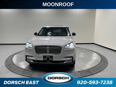 Used 2022 Lincoln Aviator Reserve w/ Equipment Group 201A AWD/4WD image 2